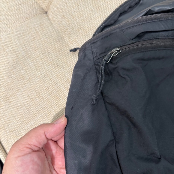 Arc’teryx Index 15 Backpack in Black - Picture 4 of 11